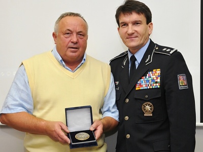 Policejní prezident předal plaketu 