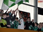 Ultras 1909 fandili mladým fotbalistům Baníku při turnaji U12 ve Velebudicích. 