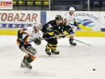 Útočník Jakub Maxa v utkání HC Most – Baník Sokolov.