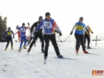 Start 2. ročníku veřejného závodu v běhu na lyžích na Dlouhé Louce.